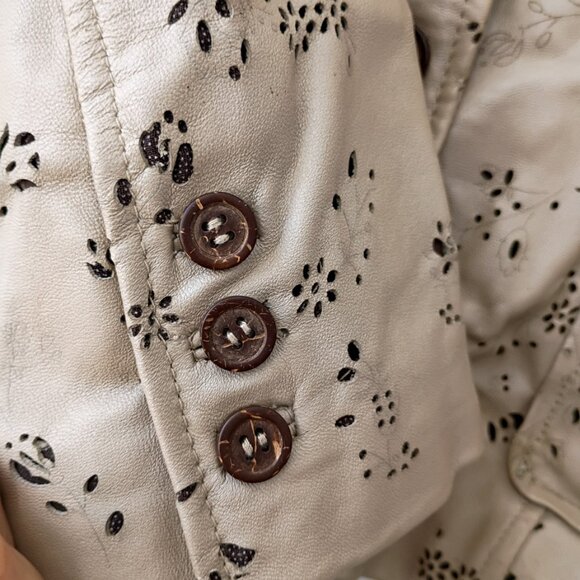 Neiman Marcus Exclusive Taupe Lambskin Laser Cut Blazer Jacket | Size 6 - Picture 6 of 9